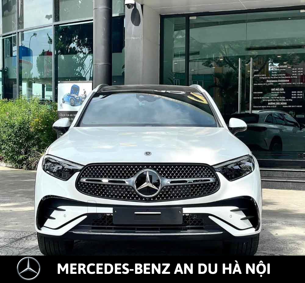 Tổng thể đầu xe GLC 300 4Matic 2023